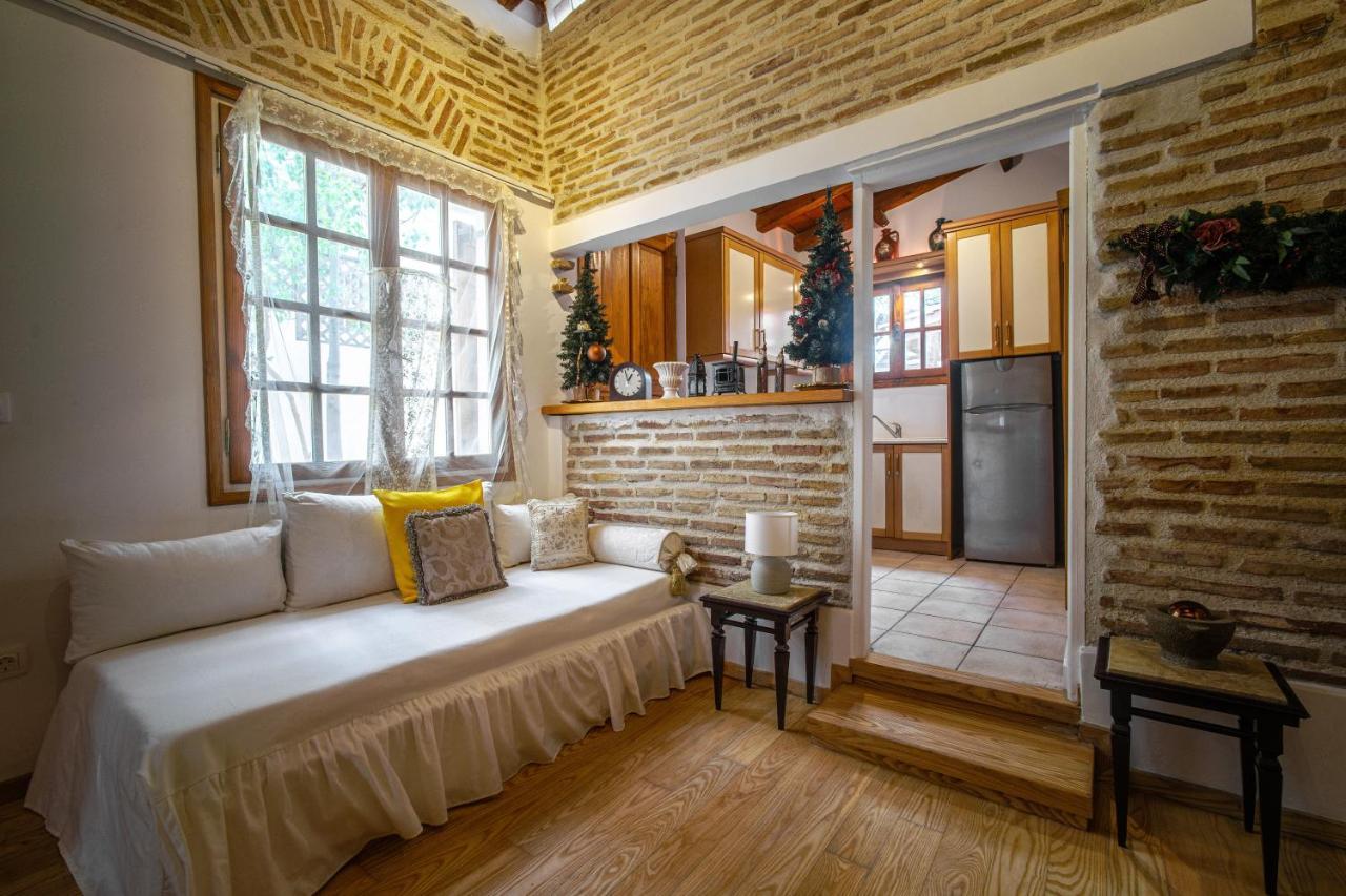 Luxurious Villa At Mets Athena Bagian luar foto