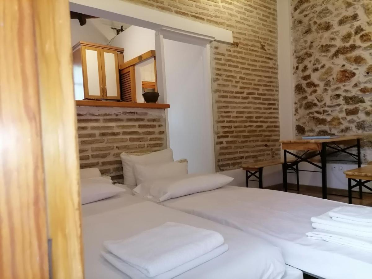 Luxurious Villa At Mets Athena Bagian luar foto