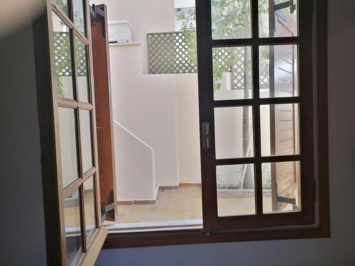 Luxurious Villa At Mets Athena Bagian luar foto